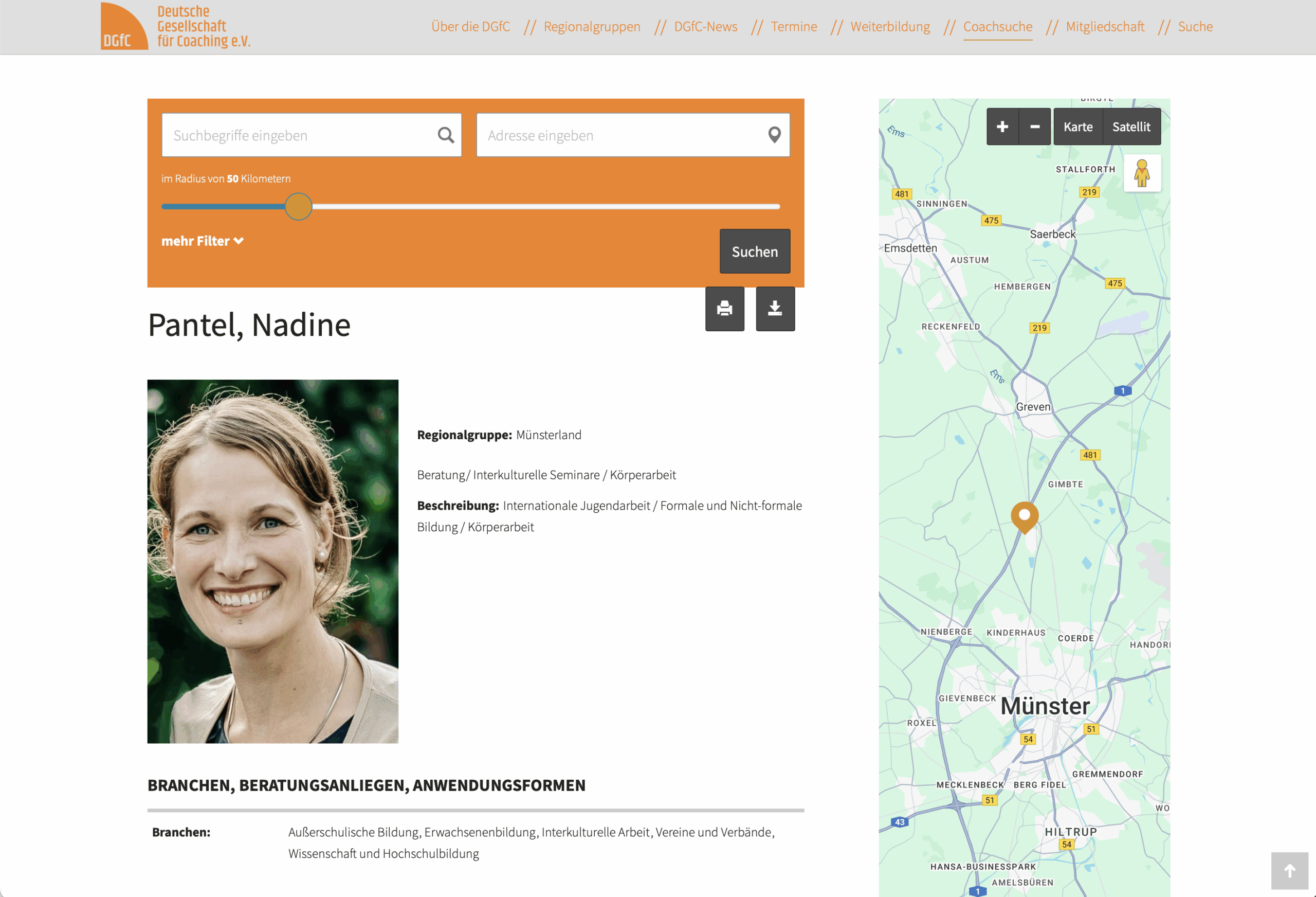 Screenshot einer Profilseite von Nadine Pantel auf der Website der Deutschen Gesellschaft für Coaching e.V., mit ihrem Foto auf der linken Seite und einer Karte, auf der rechts die Stadt Münster eingezeichnet ist.