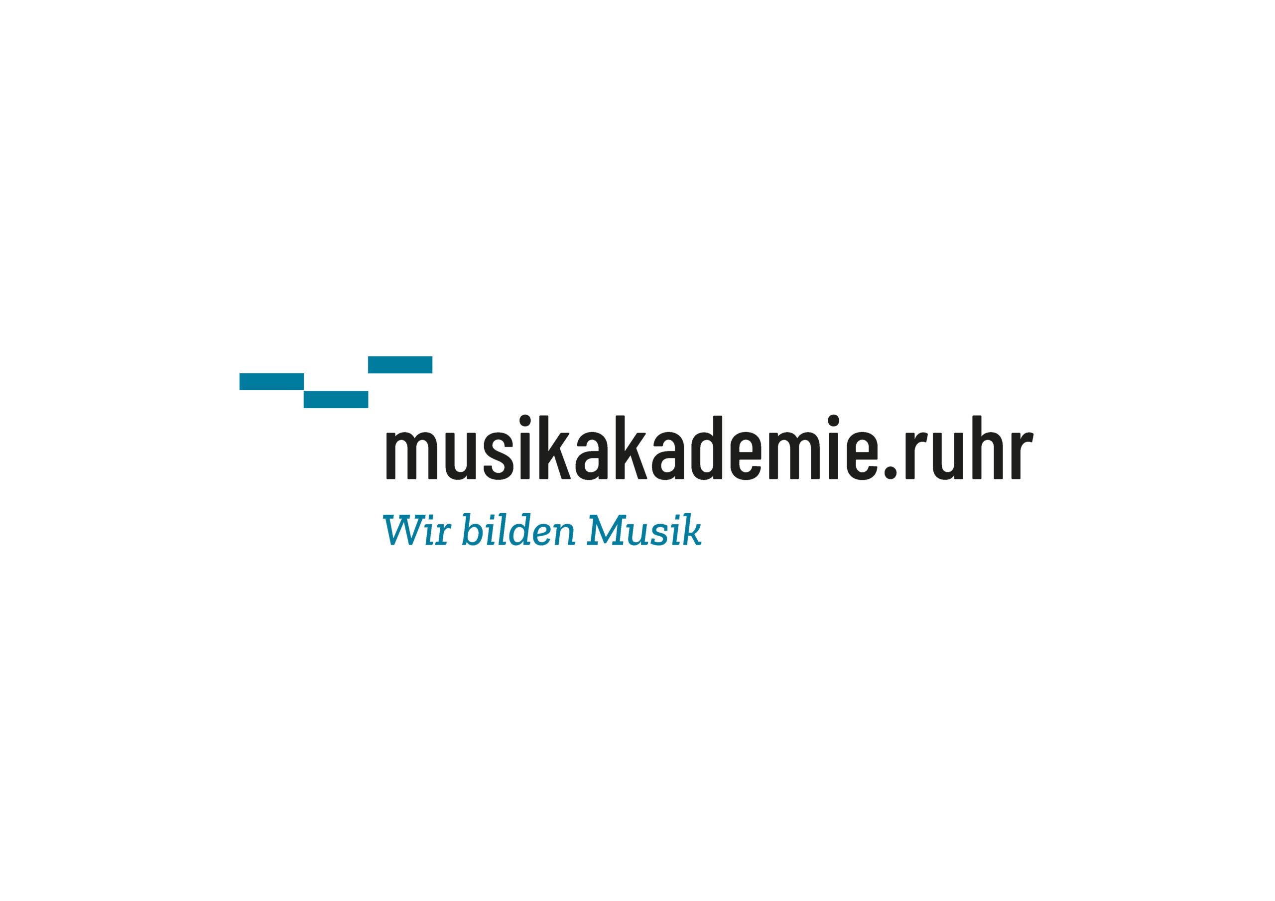 Logo mit drei blauen horizontalen Linien, Text musikakademie.ruhr in schwarz und Wir bilden Musik in blau auf weißem Hintergrund.